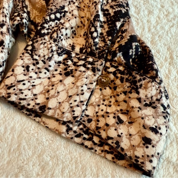 Fashion Nova Chic Snake Print Top - Picture 4 of 9